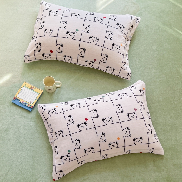 91家纺网 家纺一手货源 找家纺 妖妖家纺 2025新款高克重200克牛奶绒印花四件套 熊熊拼图