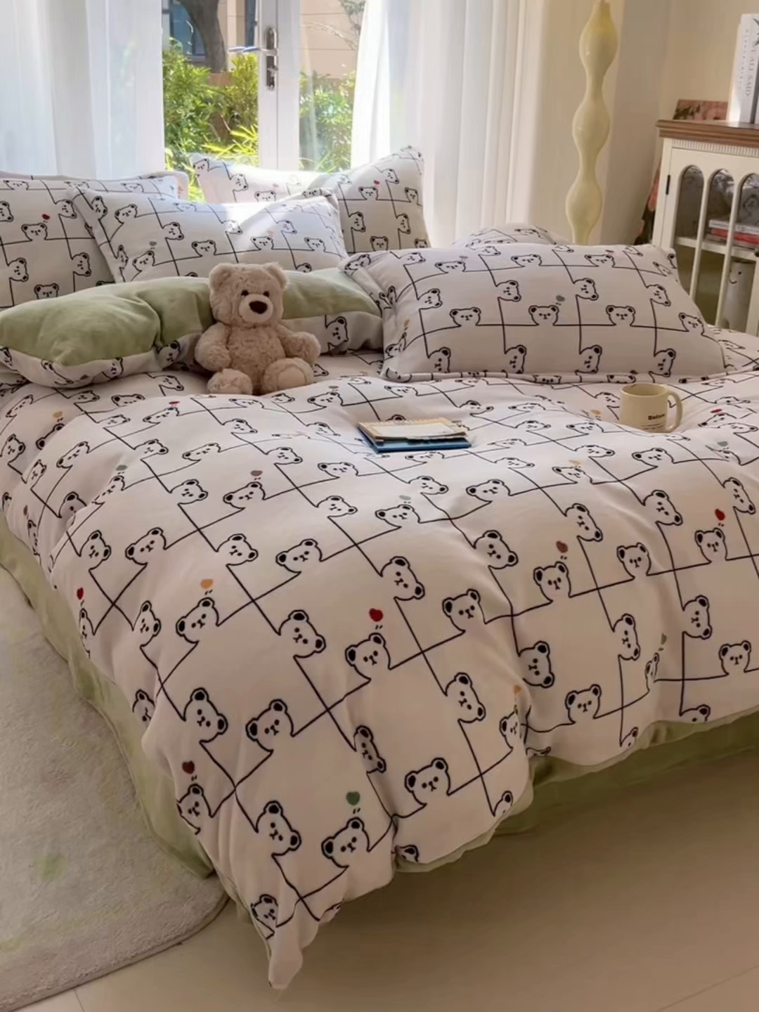 91家纺网 家纺一手货源 找家纺 妖妖家纺 2025新款高克重200克牛奶绒印花四件套 熊熊拼图