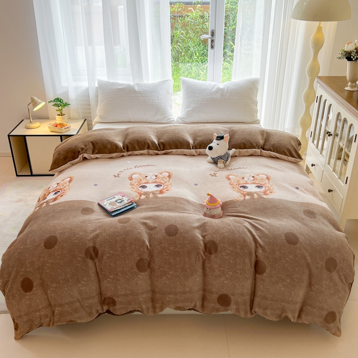 91家纺网 家纺一手货源 找家纺 妖妖家纺 2025新款高克重200克牛奶绒印花四件套 元气萌宝