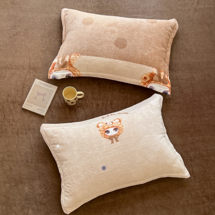 91家纺网 家纺一手货源 找家纺 妖妖家纺 2025新款高克重200克牛奶绒印花四件套 元气萌宝