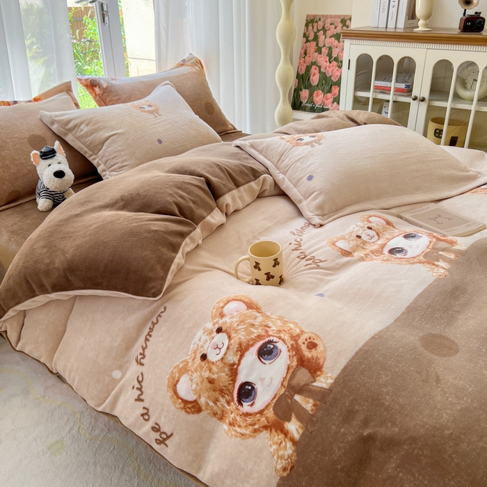 91家纺网 家纺一手货源 找家纺 妖妖家纺 2025新款高克重200克牛奶绒印花四件套 元气萌宝