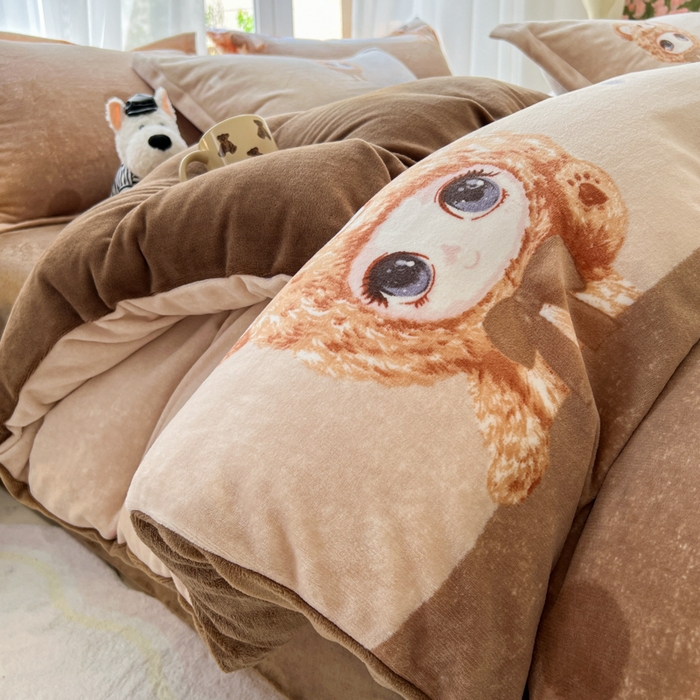 91家纺网 家纺一手货源 找家纺 妖妖家纺 2025新款高克重200克牛奶绒印花四件套 元气萌宝