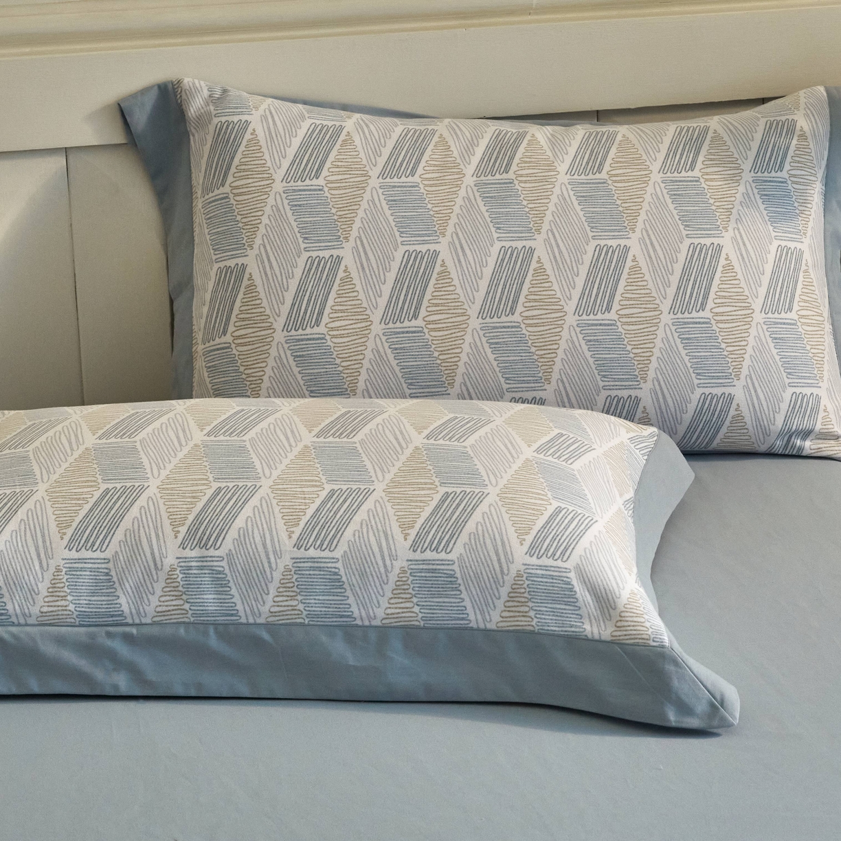 91家纺网 家纺一手货源 找家纺 慕晨 2025新款全棉纯棉磨毛轻奢数码印花直播热款四件套 艾伦-白