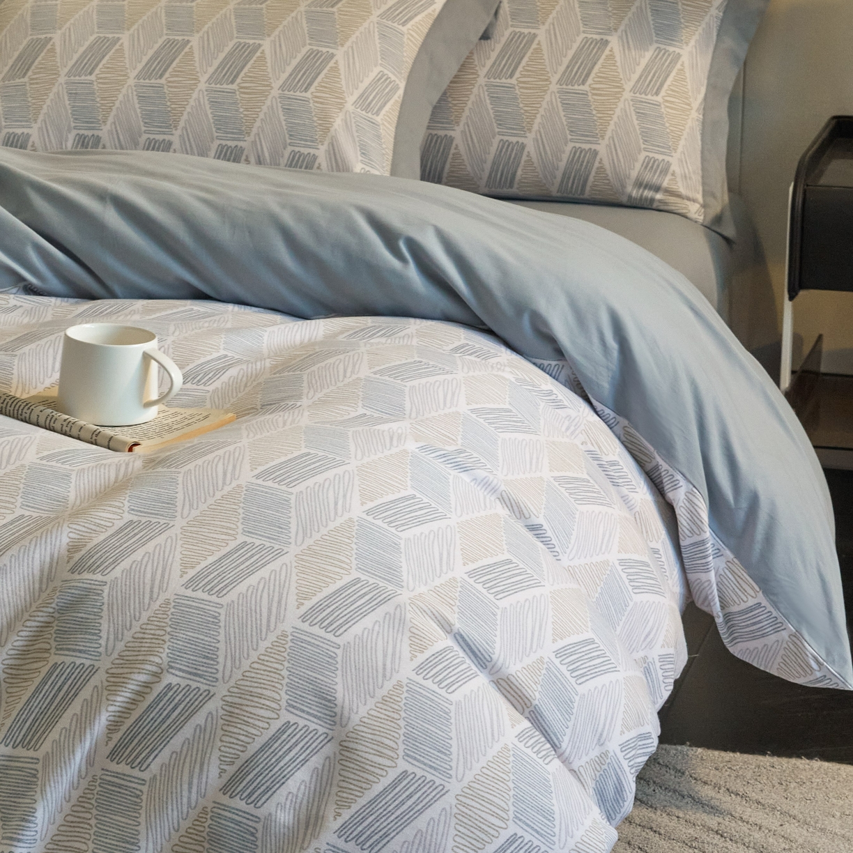 91家纺网 家纺一手货源 找家纺 慕晨 2025新款全棉纯棉磨毛轻奢数码印花直播热款四件套 艾伦-白