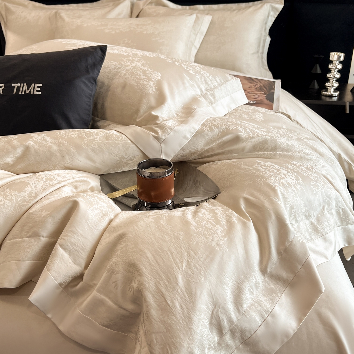 91家纺网 家纺一手货源 找家纺 花时间 2025新款A类长绒棉全棉纯棉宽边提花四件套-赫本 赫本-香槟