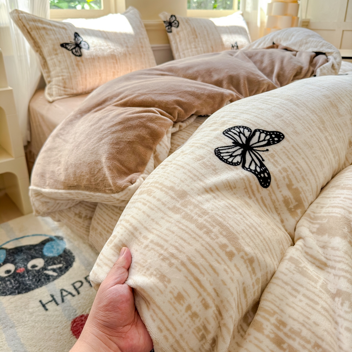 91家纺网 家纺一手货源 找家纺 绒裕家纺 2025秋冬新款230克8.5斤金貂绒牛奶绒四件套床单被套直播热款四件套法式蝴蝶