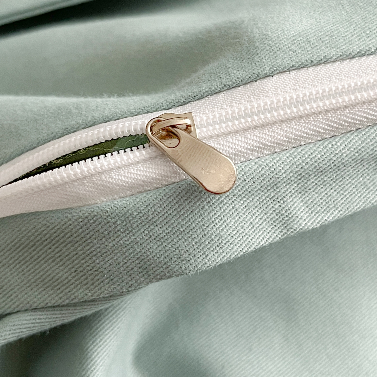 91家纺网 家纺一手货源 找家纺 慕晨 2025新款全棉纯棉磨毛轻奢数码印花直播热款四件套 朵唯