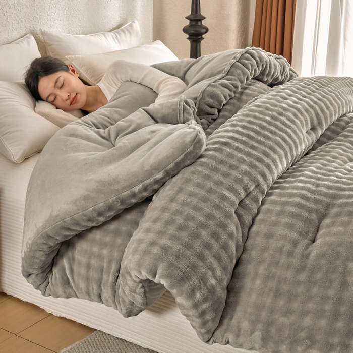 91家纺网 家纺一手货源 找家纺 （总）米米儿家纺 2025新款兔毛牛奶绒加厚保暖冬被外贸跨境被子被芯