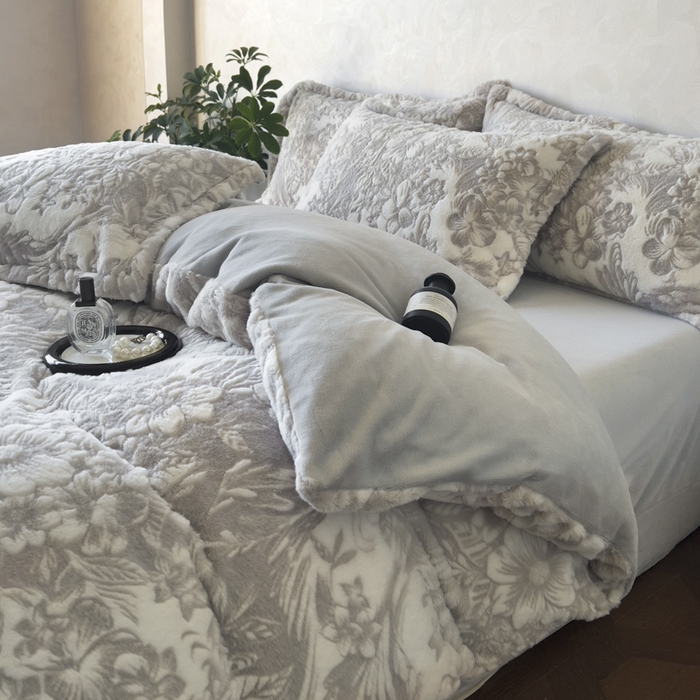 91家纺网 家纺一手货源 找家纺 昊川家纺 2025新款3D立体兔毛雕花四件套 锦梦-灰