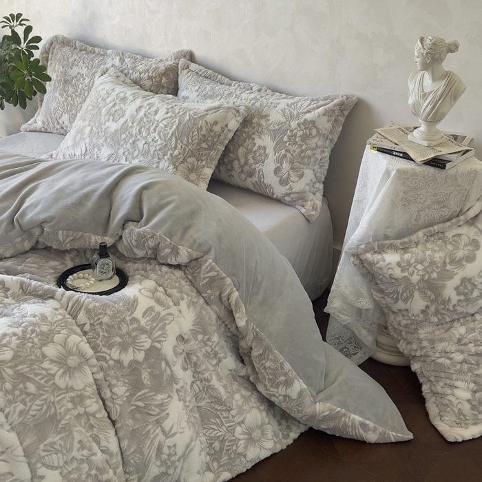 91家纺网 家纺一手货源 找家纺 昊川家纺 2025新款3D立体兔毛雕花四件套 锦梦-灰