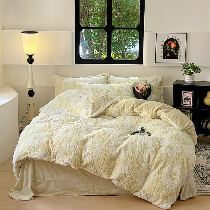 昊川家纺 2025新款3D立体兔毛雕花四件套 秘密花园-奶绿