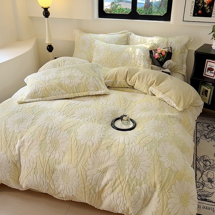 91家纺网 家纺一手货源 找家纺 昊川家纺 2025新款3D立体兔毛雕花四件套 秘密花园-奶绿