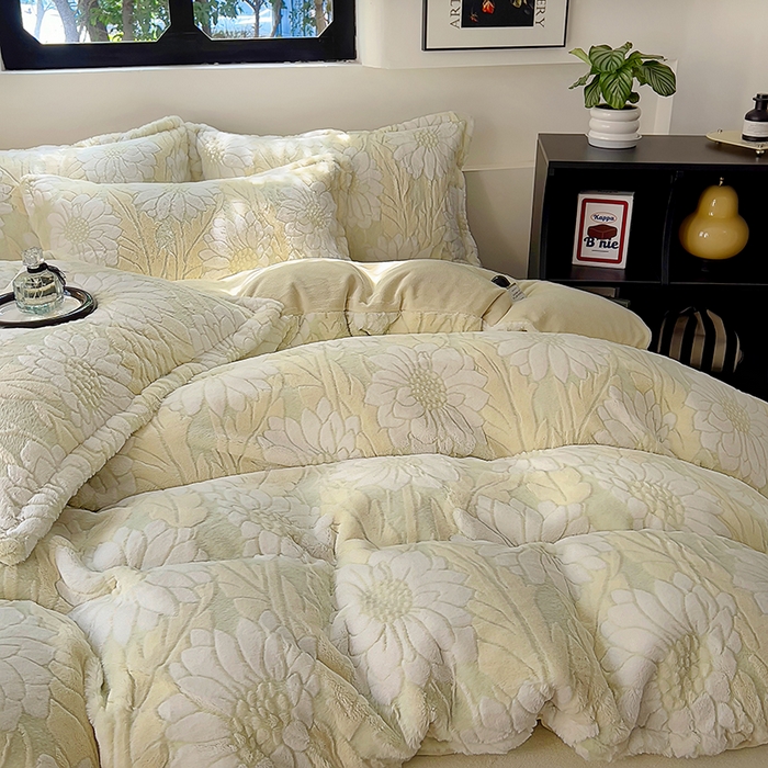 91家纺网 家纺一手货源 找家纺 昊川家纺 2025新款3D立体兔毛雕花四件套 秘密花园-奶绿