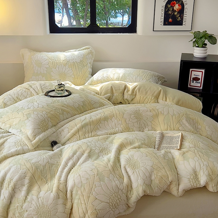 91家纺网 家纺一手货源 找家纺 昊川家纺 2025新款3D立体兔毛雕花四件套 秘密花园-奶绿