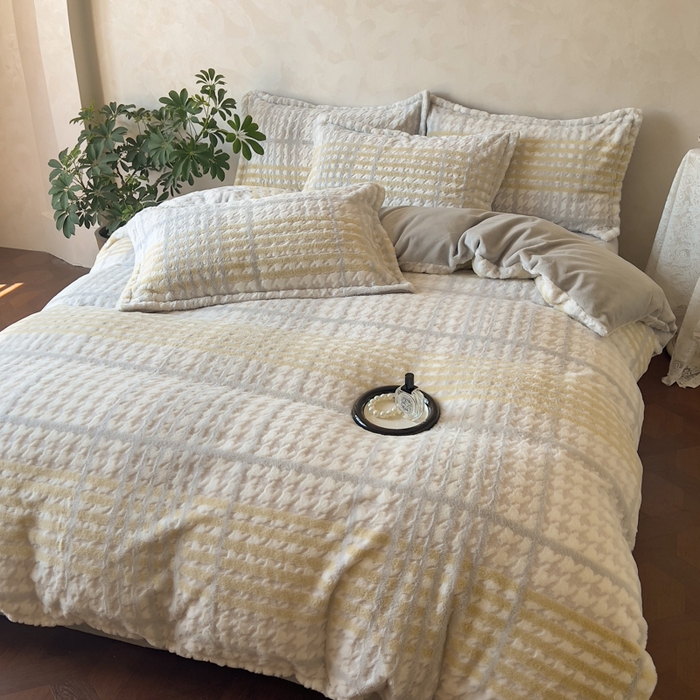 91家纺网 家纺一手货源 找家纺 昊川家纺 2025新款3D立体兔毛雕花四件套 千鸟格-灰