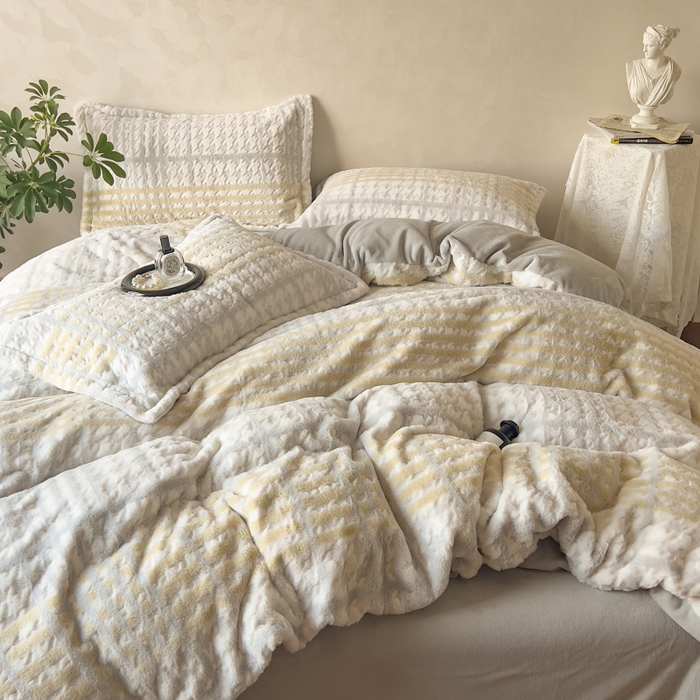 91家纺网 家纺一手货源 找家纺 昊川家纺 2025新款3D立体兔毛雕花四件套 千鸟格-灰