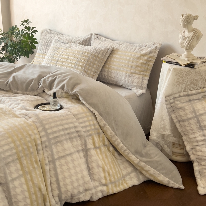 91家纺网 家纺一手货源 找家纺 昊川家纺 2025新款3D立体兔毛雕花四件套 千鸟格-灰