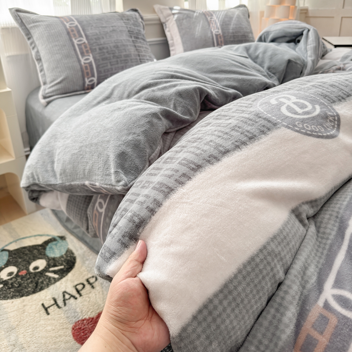 91家纺网 家纺一手货源 找家纺 绒裕家纺 2025秋冬新款230克8.5斤金貂绒牛奶绒四件套床单被套直播热款四件套 马吉拉