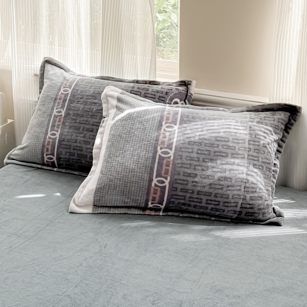 91家纺网 家纺一手货源 找家纺 绒裕家纺 2025秋冬新款230克8.5斤金貂绒牛奶绒四件套床单被套直播热款四件套 马吉拉