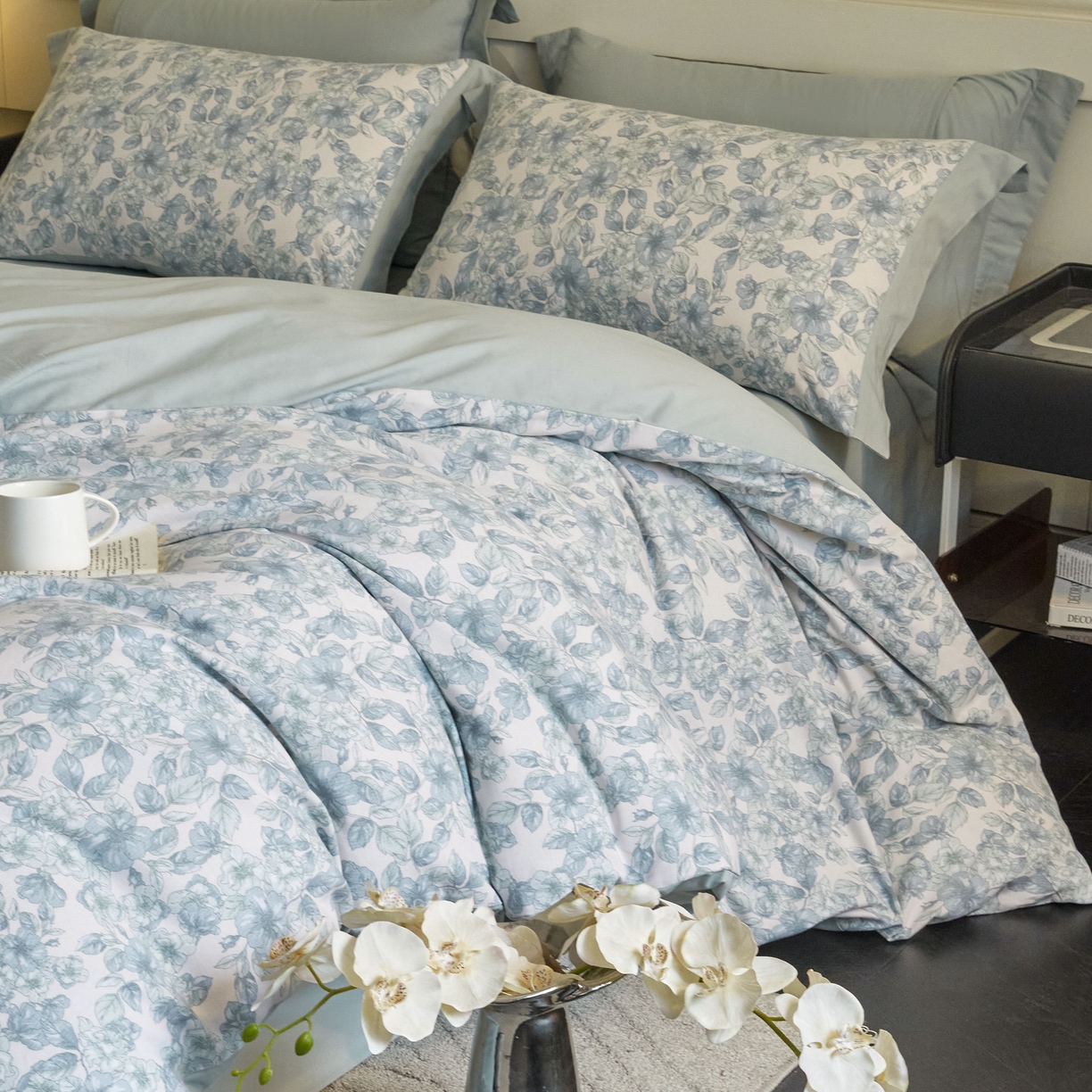 91家纺网 家纺一手货源 找家纺 慕晨 2025新款全棉纯棉磨毛轻奢数码印花直播热款四件套 轻轻丝语-蓝