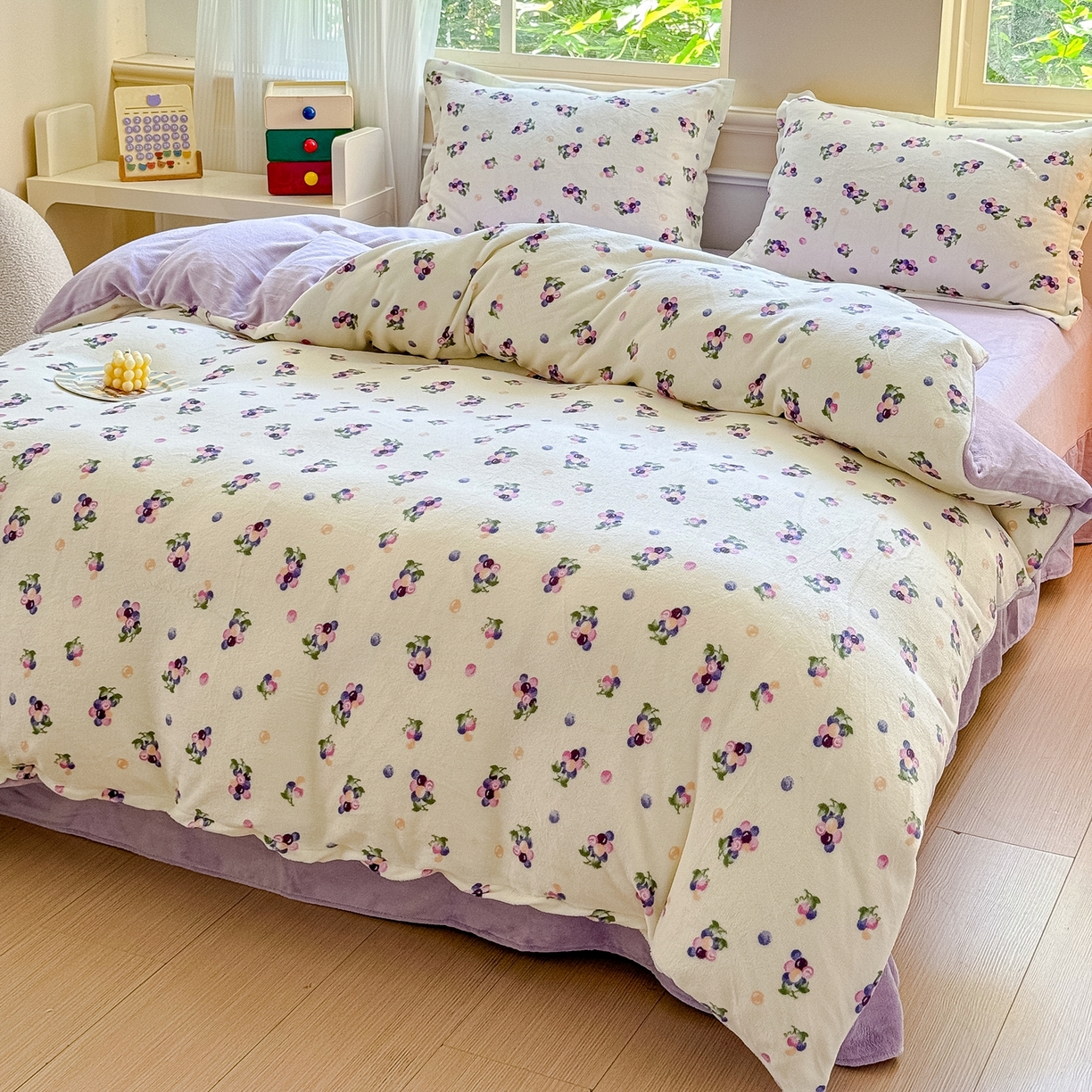 91家纺网 家纺一手货源 找家纺 绒裕家纺 2025秋冬新款230克8.5斤金貂绒牛奶绒四件套床单被套直播热款四件套 紫葡萄