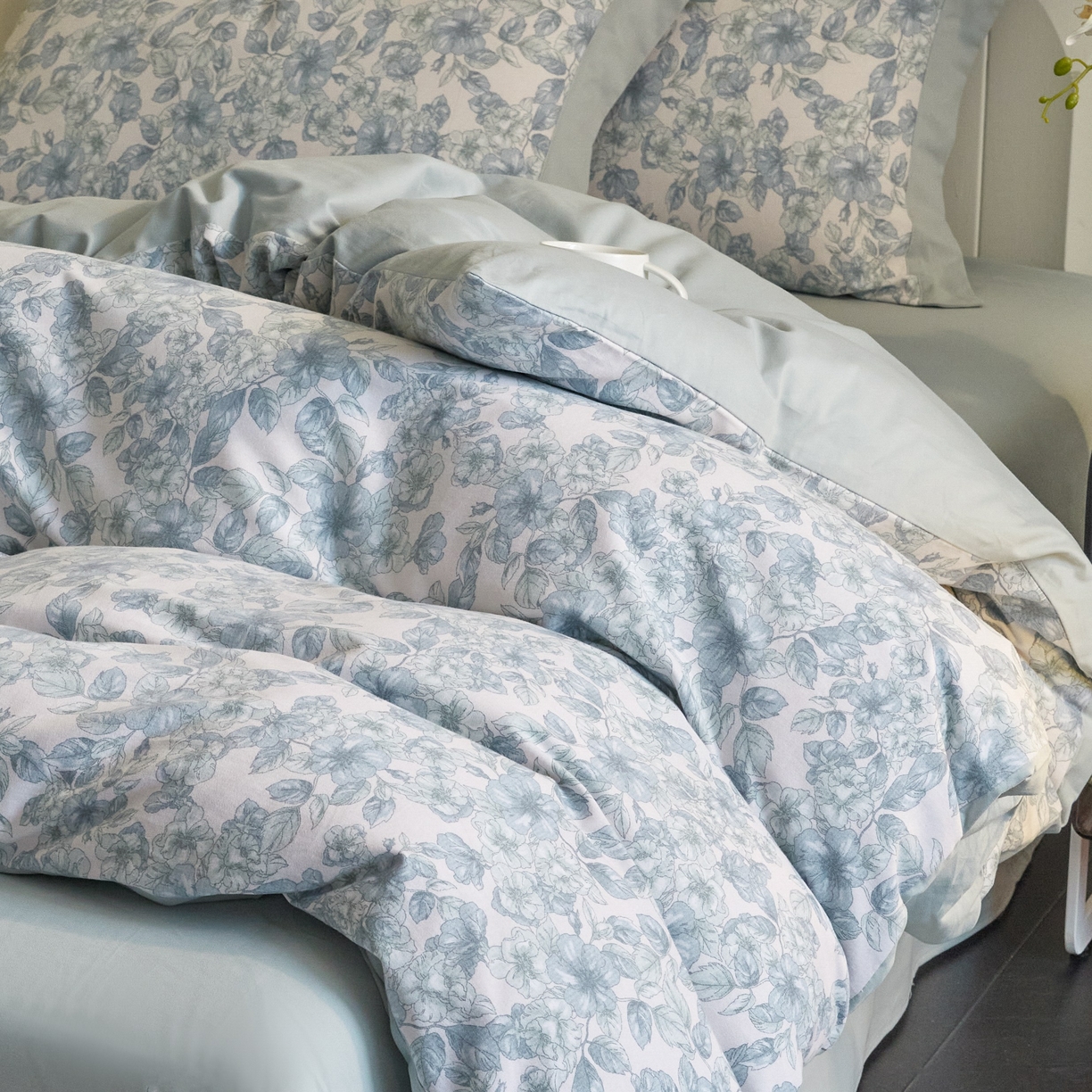 91家纺网 家纺一手货源 找家纺 慕晨 2025新款全棉纯棉磨毛轻奢数码印花直播热款四件套 轻轻丝语-蓝