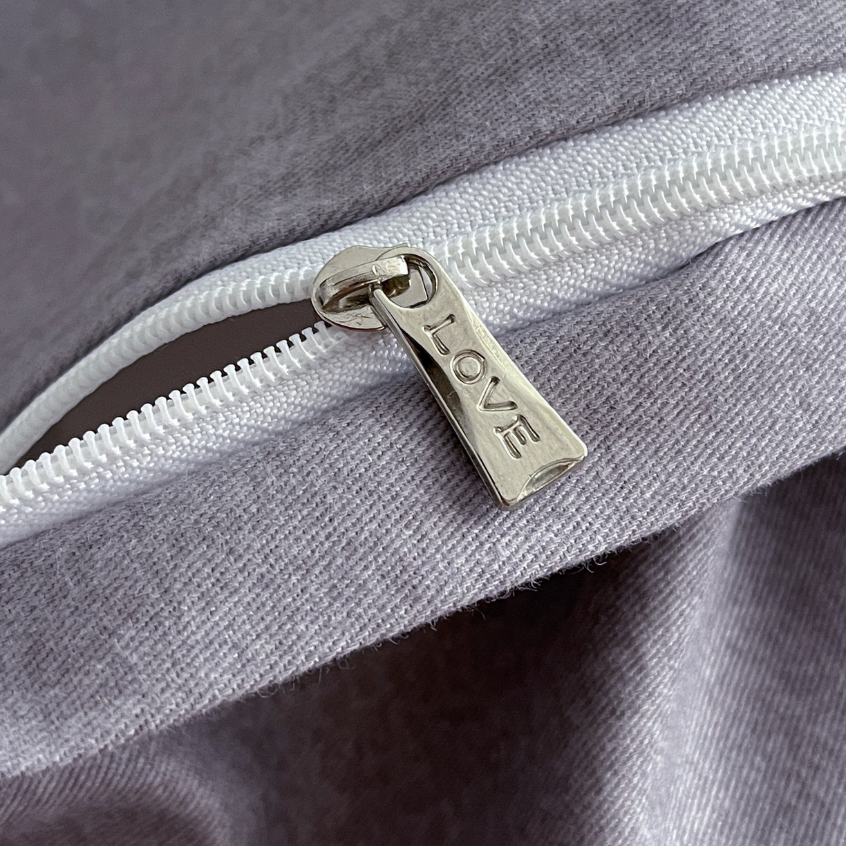 91家纺网 家纺一手货源 找家纺 慕晨 2025新款全棉纯棉磨毛轻奢数码印花直播热款四件套 轻织漫冬