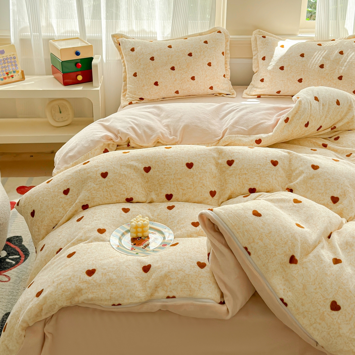 91家纺网 家纺一手货源 找家纺 绒裕家纺 2025秋冬新款230克8.5斤金貂绒牛奶绒四件套床单被套直播热款四件套 小欢喜