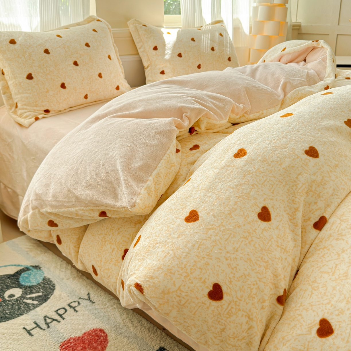 91家纺网 家纺一手货源 找家纺 绒裕家纺 2025秋冬新款230克8.5斤金貂绒牛奶绒四件套床单被套直播热款四件套 小欢喜