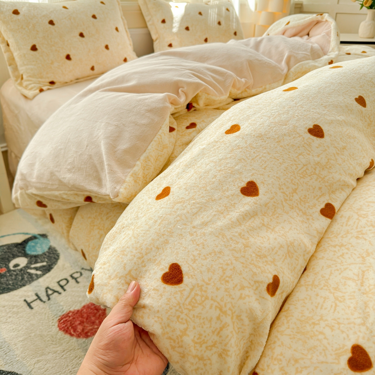 91家纺网 家纺一手货源 找家纺 绒裕家纺 2025秋冬新款230克8.5斤金貂绒牛奶绒四件套床单被套直播热款四件套 小欢喜