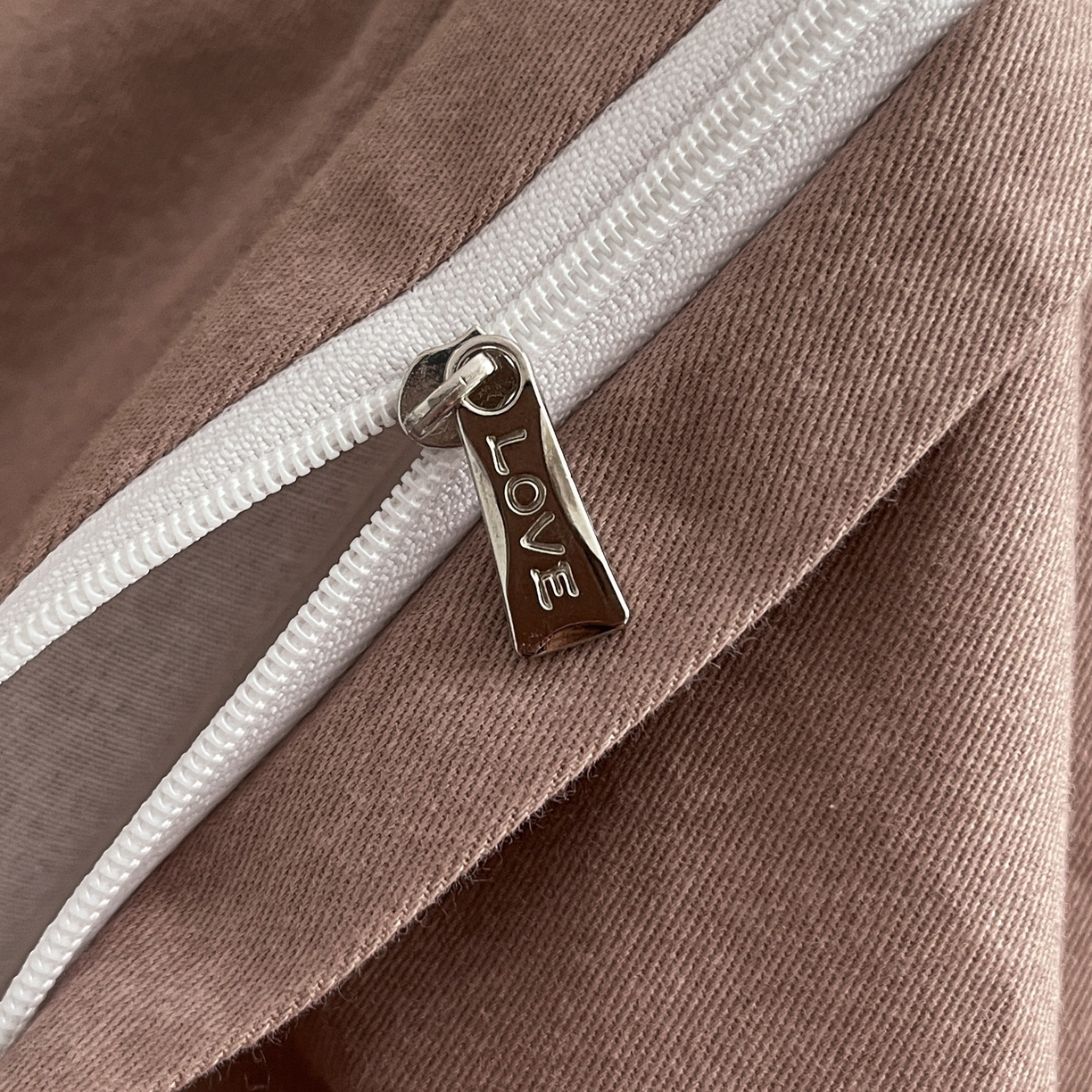 91家纺网 家纺一手货源 找家纺 慕晨 2025新款全棉纯棉磨毛轻奢数码印花直播热款四件套 清风徐来