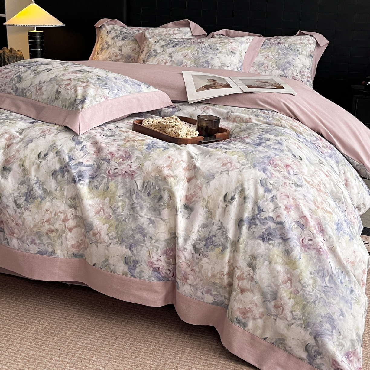 91家纺网 家纺一手货源 找家纺 慕晨 2025新款全棉纯棉磨毛轻奢数码印花直播热款四件套 蕊莳