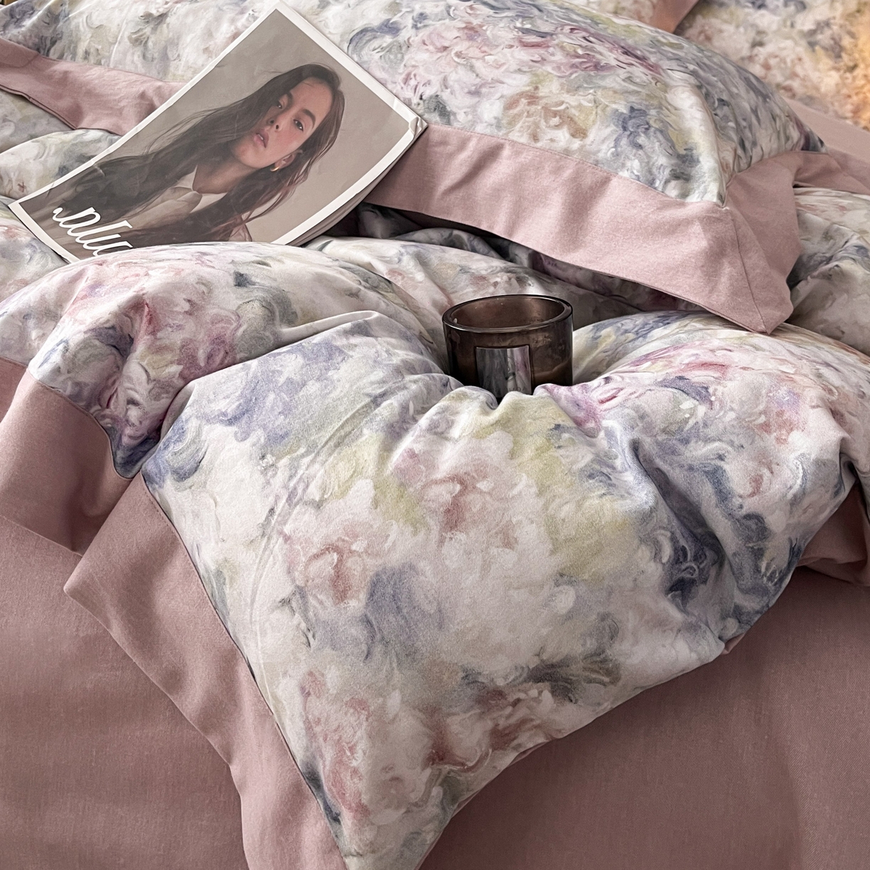 91家纺网 家纺一手货源 找家纺 慕晨 2025新款全棉纯棉磨毛轻奢数码印花直播热款四件套 蕊莳