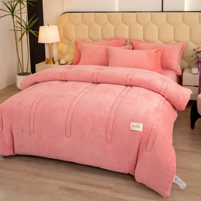 91家纺网 家纺一手货源 找家纺 暖芯家纺 2025新款加厚保暖牛奶绒冬被 粉玉