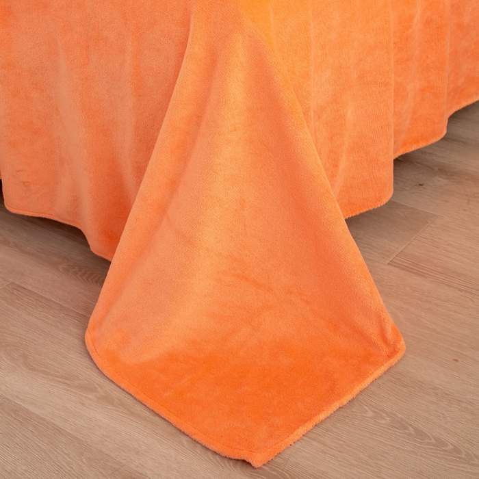 91家纺网 家纺一手货源 找家纺 暖芯家纺 2025新款加厚保暖牛奶绒冬被 橘色