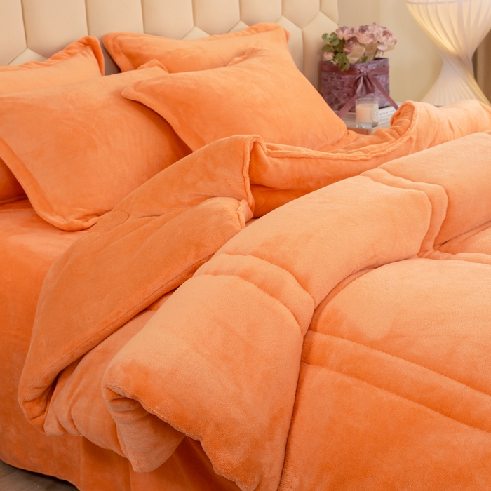 91家纺网 家纺一手货源 找家纺 暖芯家纺 2025新款加厚保暖牛奶绒冬被 橘色