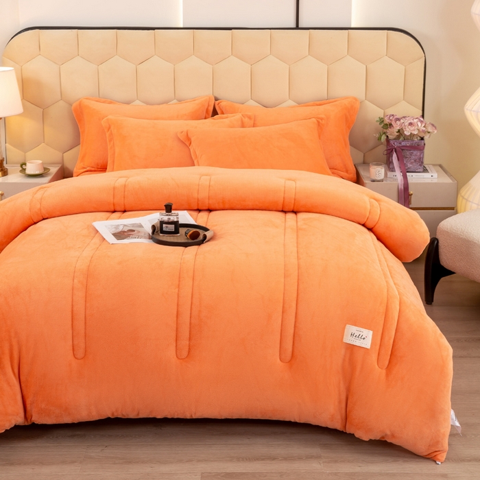 91家纺网 家纺一手货源 找家纺 暖芯家纺 2025新款加厚保暖牛奶绒冬被 橘色