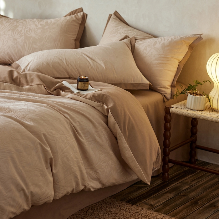 91家纺网 家纺一手货源 找家纺 （总）安莱生活 2025新款A类高定款新疆长绒棉提花拼角磨毛四件套-科罗拉