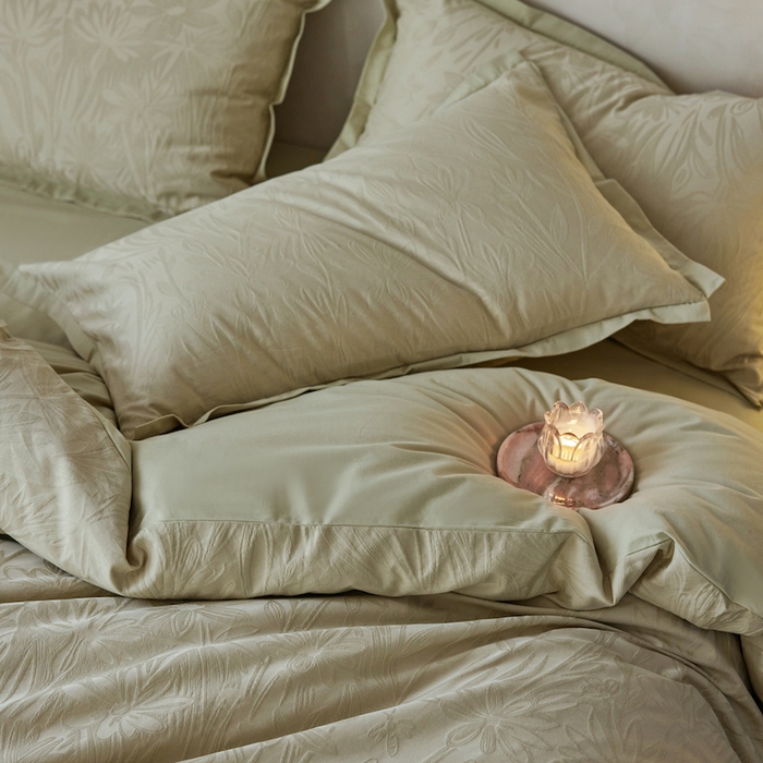 91家纺网 家纺一手货源 找家纺 安莱生活 2025新款A类高定款新疆长绒棉提花拼角磨毛四件套-科罗拉 科罗拉-青蔓