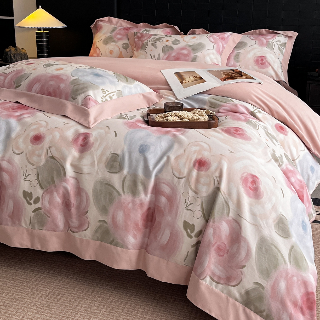 91家纺网 家纺一手货源 找家纺 慕晨 2025新款全棉纯棉磨毛轻奢数码印花直播热款四件套 桃汐