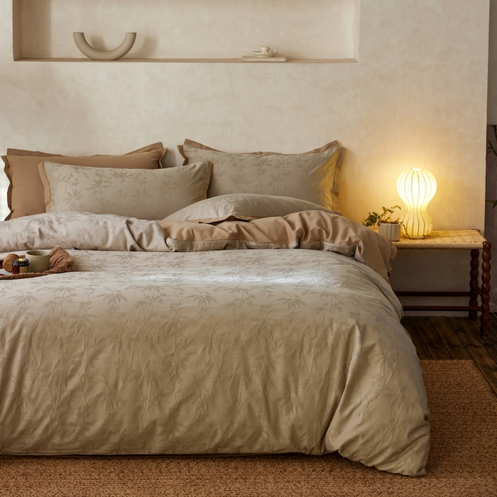 91家纺网 家纺一手货源 找家纺 安莱生活 2025新款A类高定款新疆长绒棉提花拼角磨毛四件套-科罗拉 科罗拉-光巢