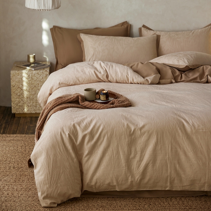 91家纺网 家纺一手货源 找家纺 安莱生活 2025新款A类高定款新疆长绒棉提花拼角磨毛四件套-科罗拉 科罗拉-小酣