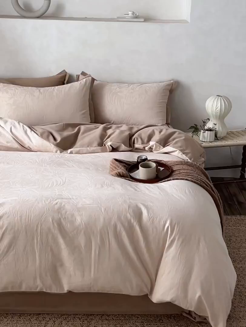 91家纺网 家纺一手货源 找家纺 安莱生活 2025新款A类高定款新疆长绒棉提花拼角磨毛四件套-科罗拉 科罗拉-小酣