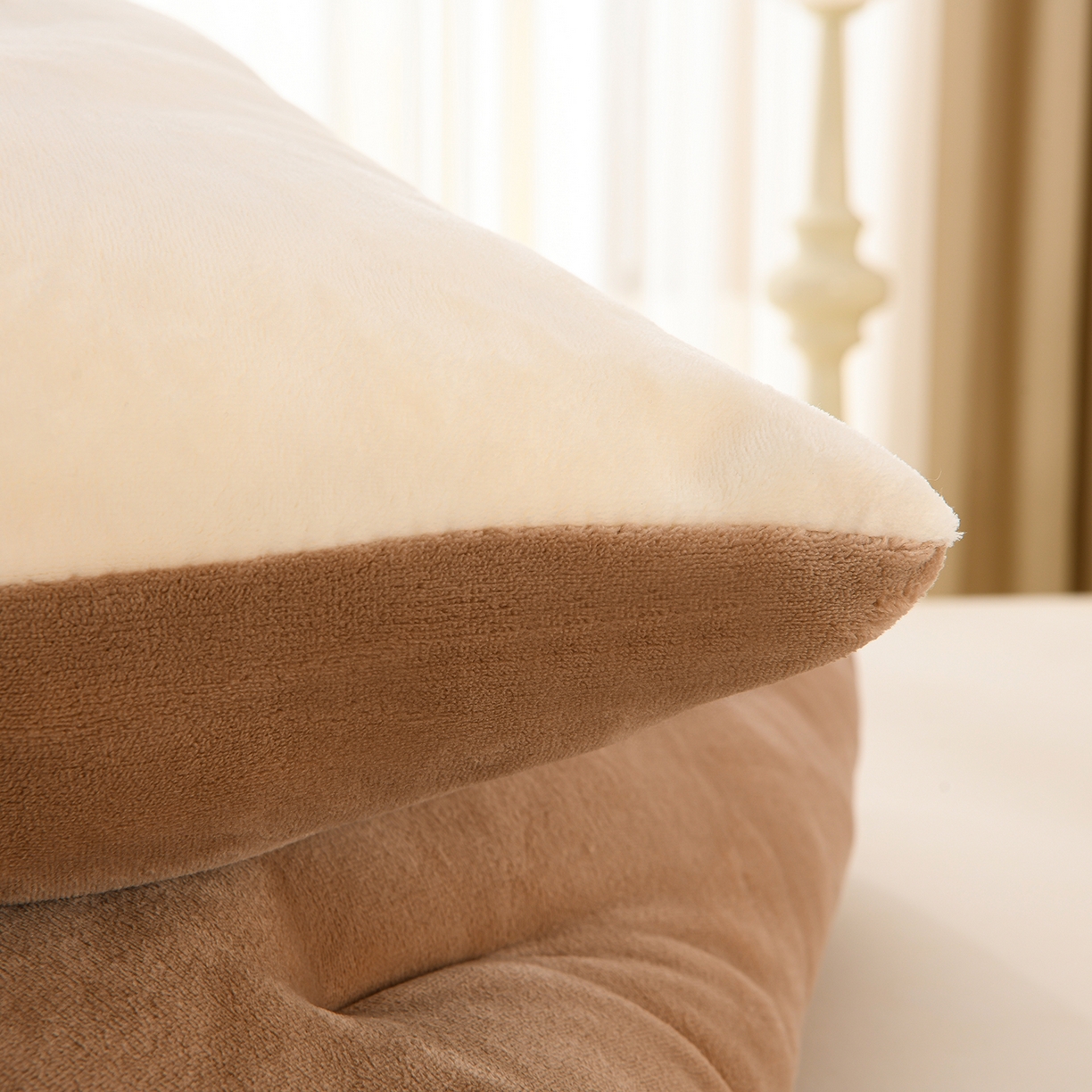 91家纺网 家纺一手货源 找家纺 锦逸家居 2025新款亲肤舒适牛奶绒羽丝棉冬被被子被芯 奶油白+咖啡