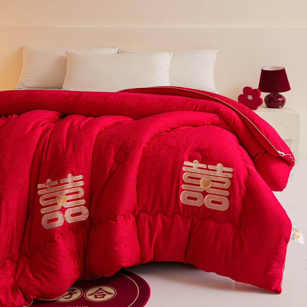 91家纺网 家纺一手货源 找家纺 （总）欢乐季 2025新款7A抗菌A类贡缎提花婚庆被春秋被冬被被子被芯