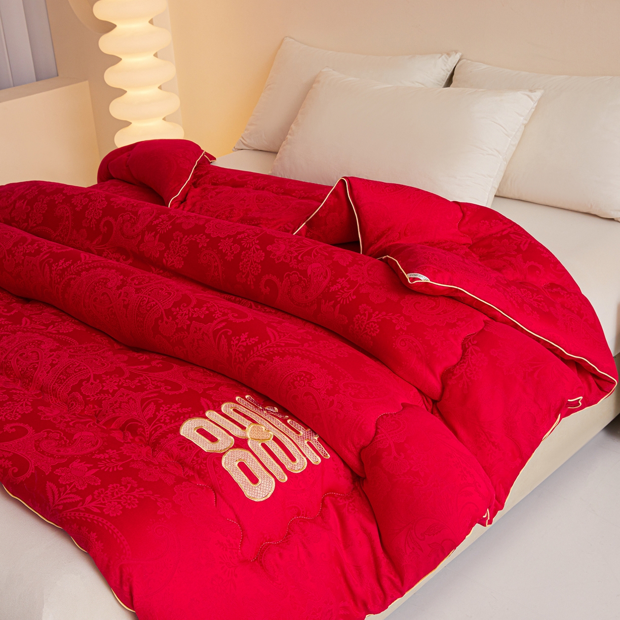 91家纺网 家纺一手货源 找家纺 （总）欢乐季 2025新款7A抗菌A类贡缎提花婚庆被春秋被冬被被子被芯