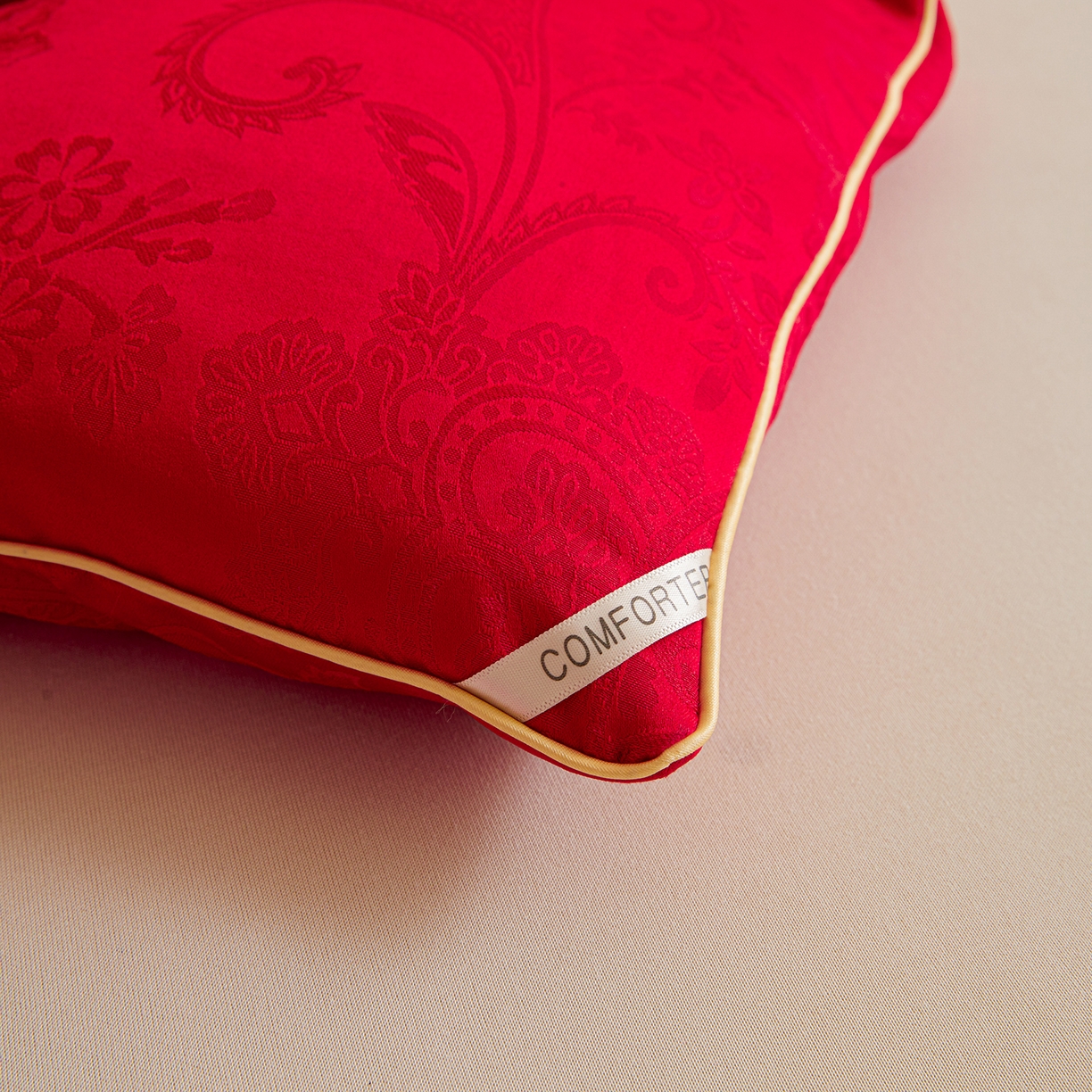 91家纺网 家纺一手货源 找家纺 （总）欢乐季 2025新款7A抗菌A类贡缎提花婚庆被春秋被冬被被子被芯