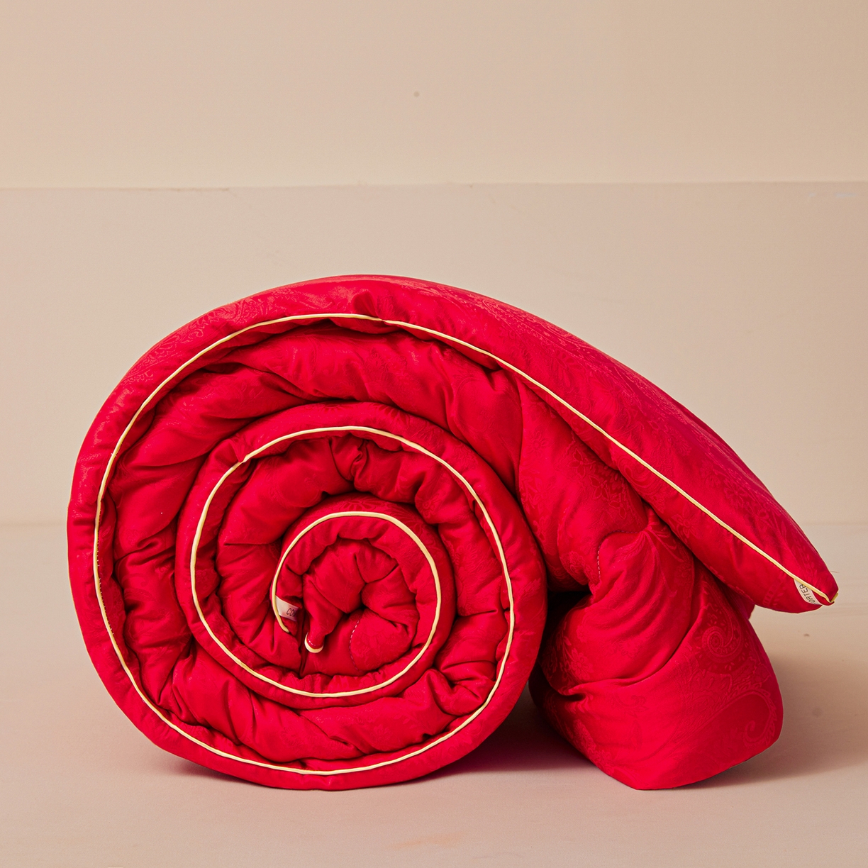 91家纺网 家纺一手货源 找家纺 （总）欢乐季 2025新款7A抗菌A类贡缎提花婚庆被春秋被冬被被子被芯