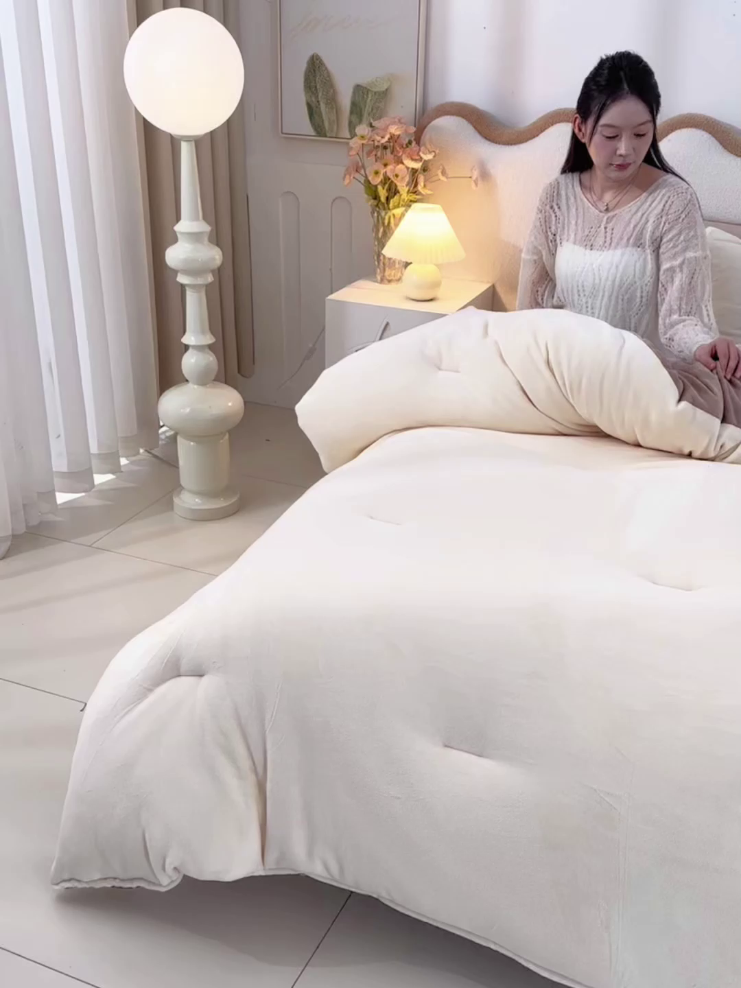91家纺网 家纺一手货源 找家纺 锦逸家居 2025新款亲肤舒适牛奶绒羽丝棉冬被被子被芯 奶油白+咖啡