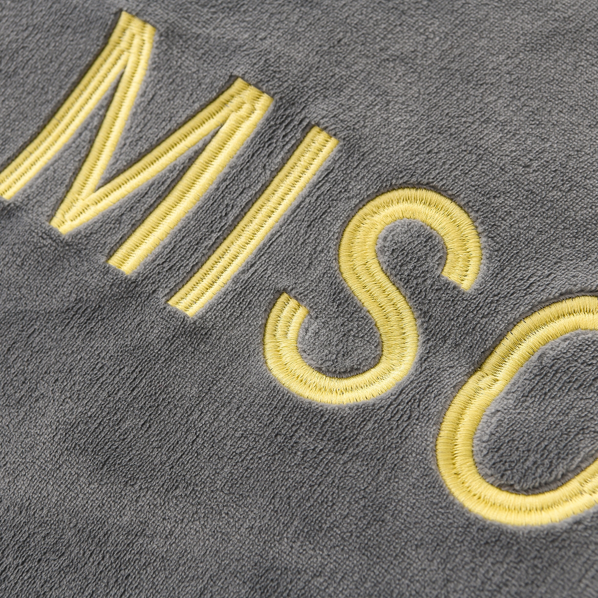 91家纺网 家纺一手货源 找家纺 锦逸家居 2025新款亲肤舒适牛奶绒羽丝棉冬被被子被芯 烟灰+卡其